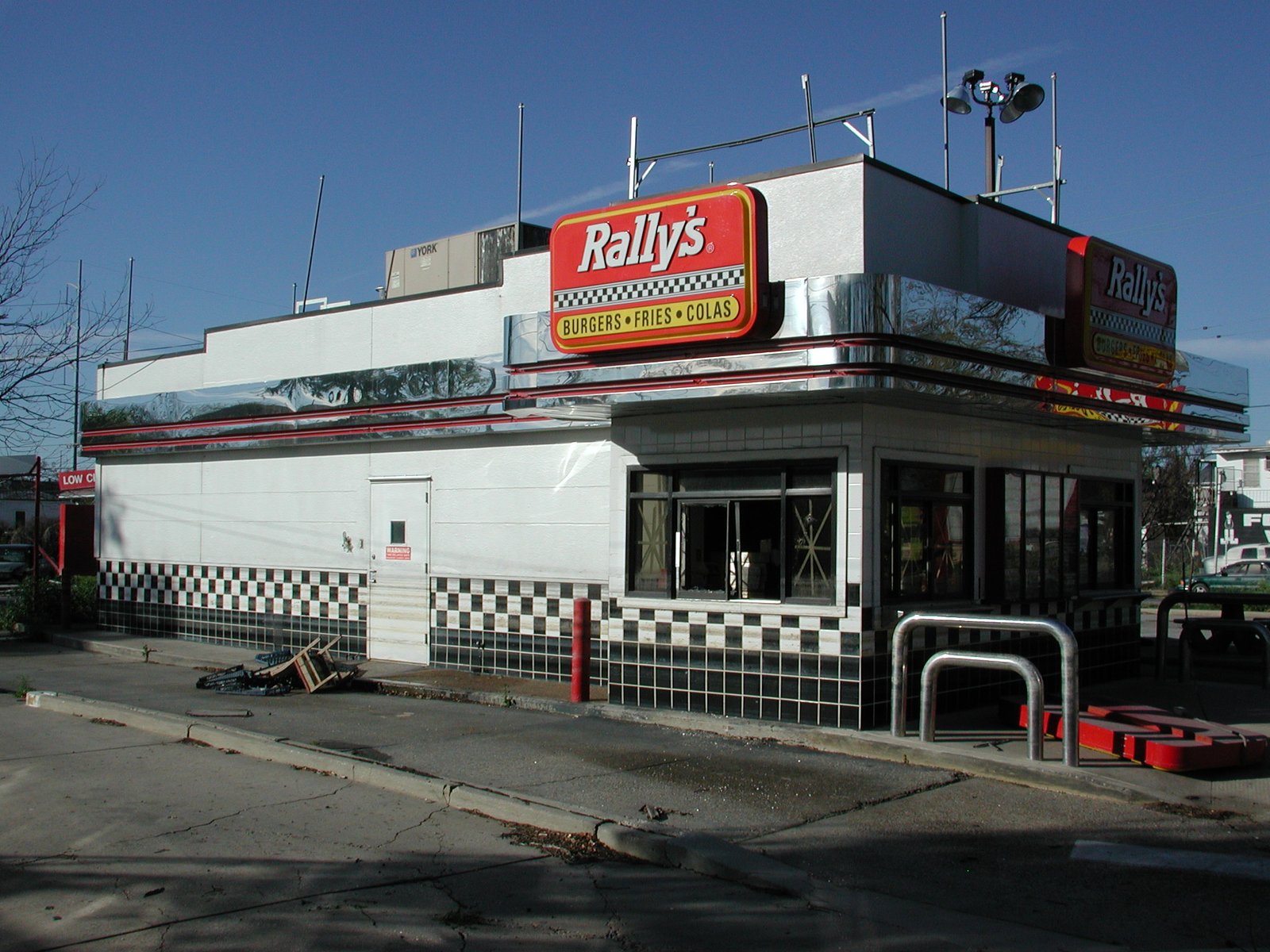 With an industry-wide labor shortage, Checkers & Rally's is putting out voice ordering bots at 267 locations to handle drive-thru orders.